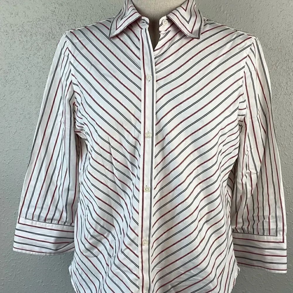 Pre-Owed Jones New York Womens Black and Red Stripped Button Down Blouse Size M